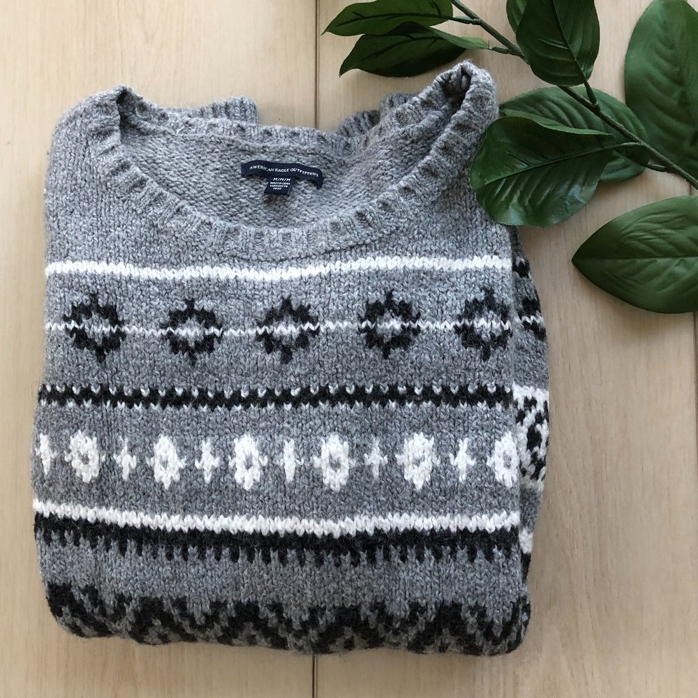 American Eagle Outfitters Crew Neck Sweater 🍁